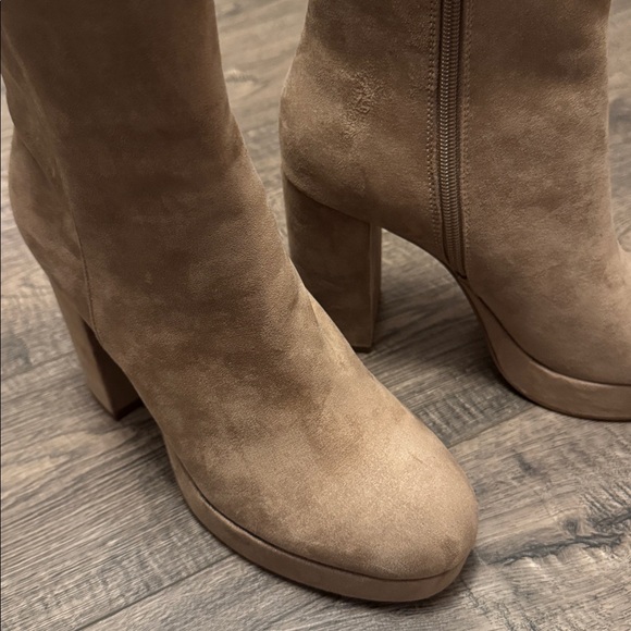 Steve Madden - RATE Booties - Picture 2 of 5